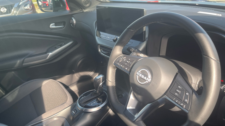 Nissan Juke 1.0 DiG-T N-Connecta 5dr DCT Petrol Hatchback